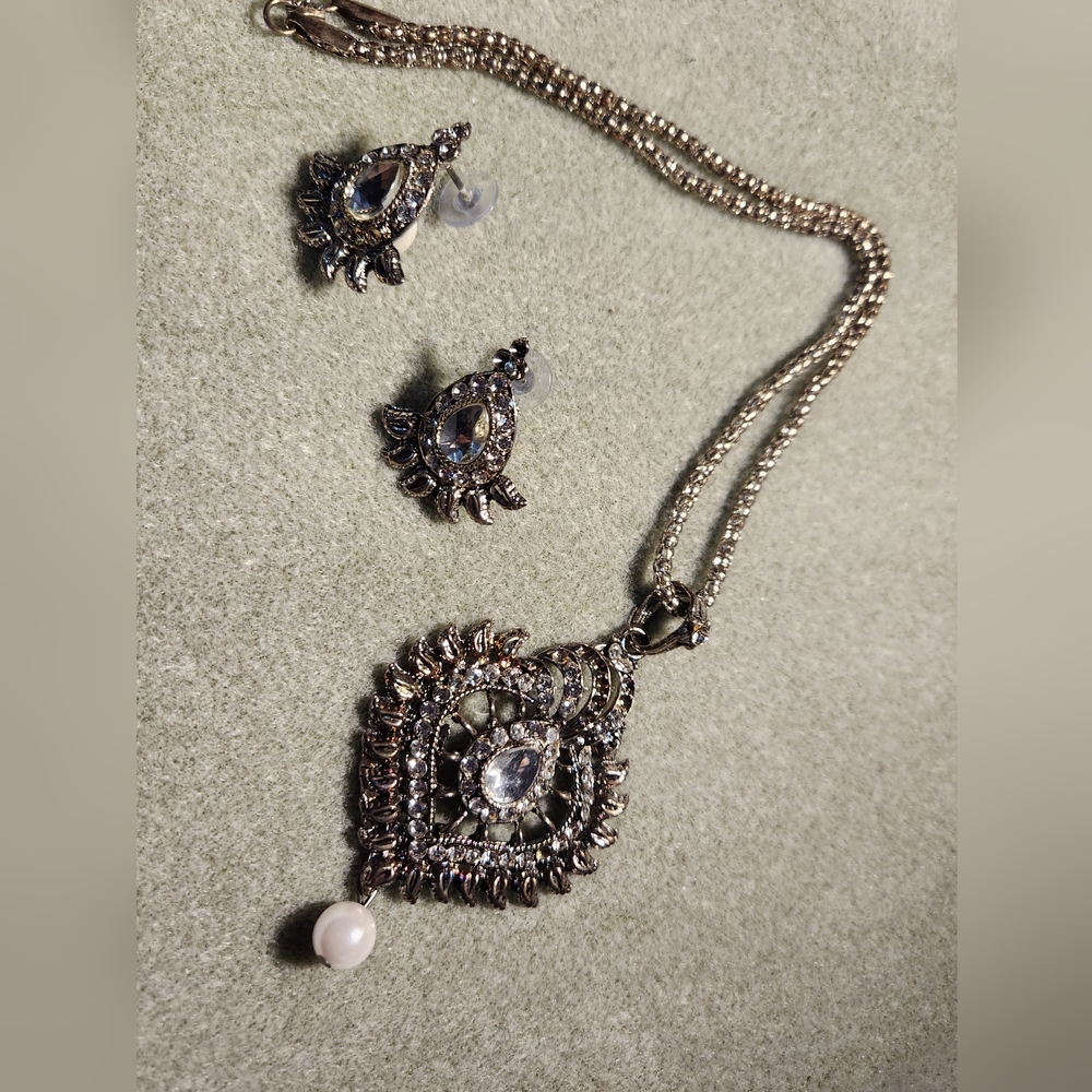 Rhinestone pearl set